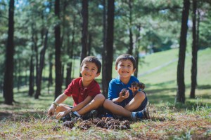 生き別れた双子の弟を探してほしい | 人探し