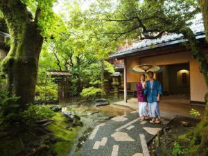 同棲中の婚約者が出掛けて何をしているのか知りたい