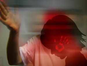 ＤＶシェルターへ逃げる悲惨な女性たち