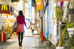 ＬＩＮＥで既読スルーされる娘が今どのような生活をしているのか知りたい
